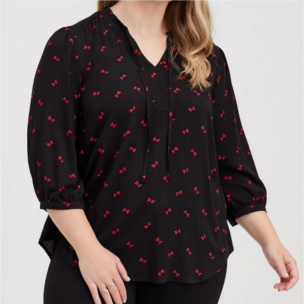 Torrid Twill Tie Neck Peasant Top sz 3 (22-24)